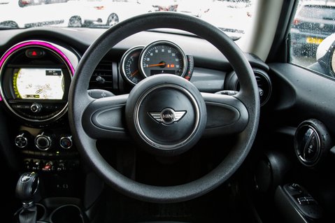 Mini Hatch COOPER 19