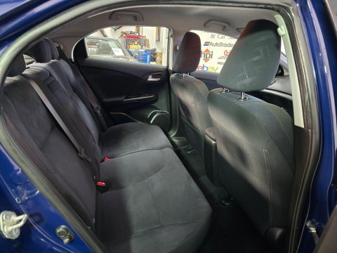 Honda Civic 1.6 i-DTEC ES-T Euro 5 (s/s) 5dr 16