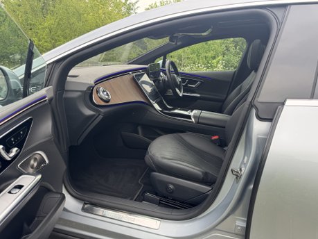 Mercedes-Benz EQE EQE 300 Exclusive Luxury Auto Electric 89 KWH PAN ROOF/HEADS-UP/VAT Q 8