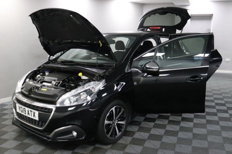 Peugeot 208 S/S TECH EDITION 16