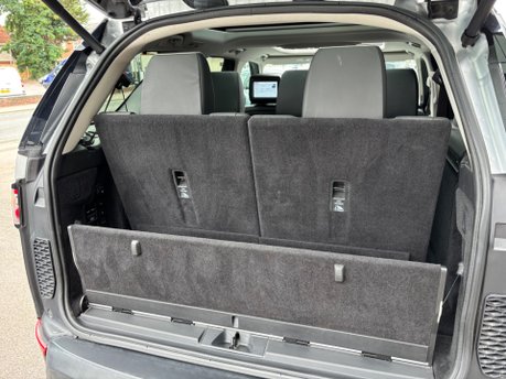 Land Rover Discovery 3.0 TD V6 HSE LUXURY SUV 5dr Diesel Auto 4WD Euro 6 (s/s) (258 ps) 17