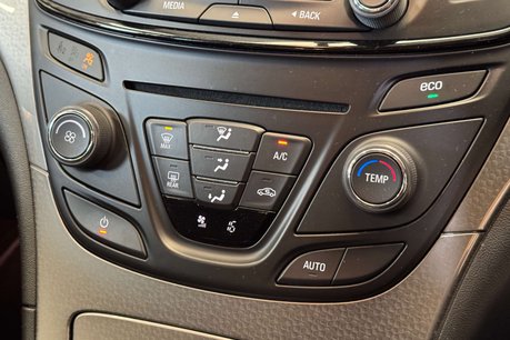 Vauxhall Insignia 2.0 CDTi ecoFLEX Design Hatchback 5dr Diesel Manual Euro 5 (s/s) (140 ps) 22