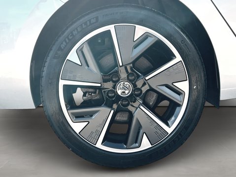 Vauxhall Astra 115kW Ultimate 54kWh 5dr Auto 11