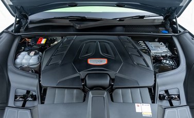 Porsche Cayenne Turbo GT 41