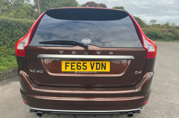 Volvo XC60 2.0 D4 R-DESIGN LUX NAV AUTO PAN ROOF 8