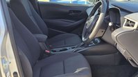 Toyota Corolla 1.8 VVT-h Design Touring Sports 5dr Petrol Hybrid CVT Euro 6 (s/s) (122 ps) 17