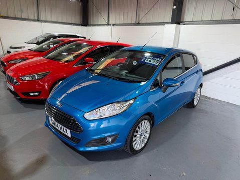 Ford Fiesta 1.0T EcoBoost Titanium Euro 5 (s/s) 5dr 3