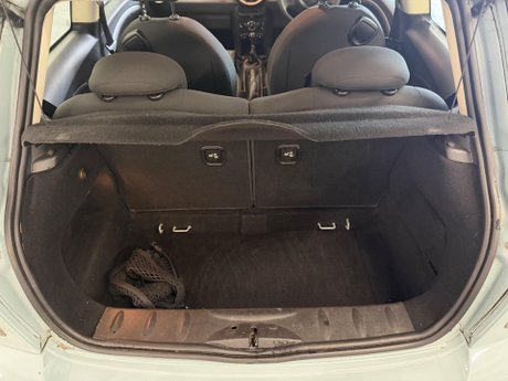 Mini Hatch 2.0 Cooper D Auto Euro 5 3dr 25