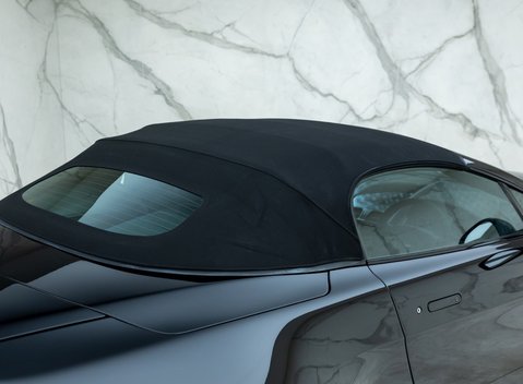 Aston Martin V12 Vantage S Roadster 45