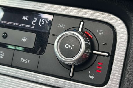 Volkswagen Touareg 3.0 TDI V6 BlueMotion Tech R-Line SUV 5dr Diesel Tiptronic 4WD Euro 6 (s/s) 44