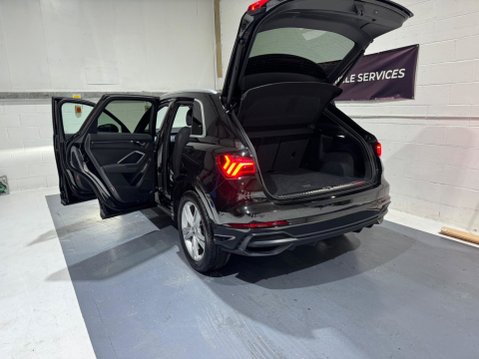 Audi Q3 1.5 TFSI CoD 35 S line Euro 6 (s/s) 5dr 23