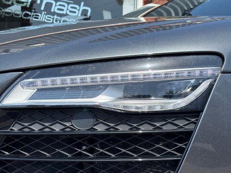 Audi R8 .2 FSI V10 Coupe 2dr Petrol S Tronic quattro Euro 5 (525 ps) 12