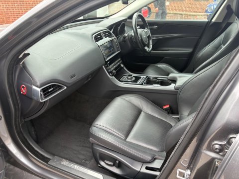 Jaguar XE PORTFOLIO 13