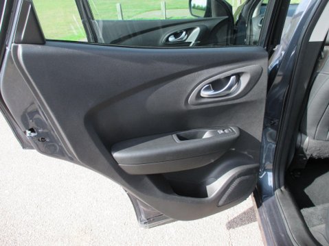 Renault Kadjar 1.3 TCe Iconic Euro 6 (s/s) 5dr 46