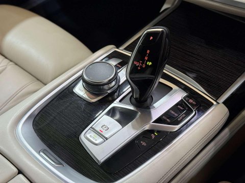 BMW 7 Series 3.0 740Ld M Sport Saloon 4dr Diesel Auto xDrive Euro 6 (s/s) (320 ps) 60