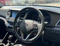Hyundai TUCSON 1.7 CRDi Blue Drive Premium SUV 5dr Diesel DCT Euro 6 (s/s) (141 ps) 12