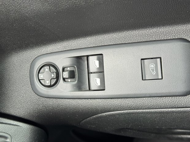 Peugeot Partner SWB L1H1 Low Roof Professional Air Con EURO 6 20