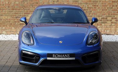 Porsche Cayman GTS 2