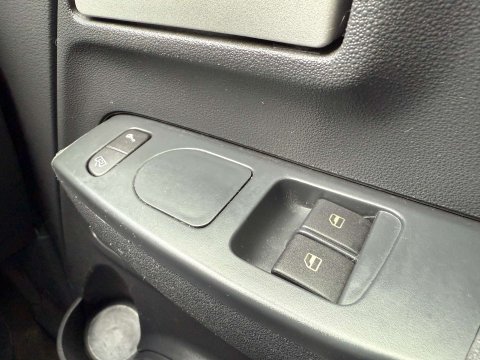 Volkswagen Fox 1.2 Urban Fox 55 3dr 7