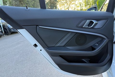BMW 1 Series 118I M SPORT AUTOMATIC - FULL BMW SERVICE HISTORY -APPLE CARPLAY 28