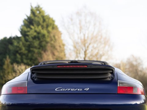 Porsche 911 (996) Carrera 4 Cabriolet 43