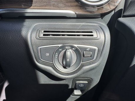 Mercedes-Benz V Class V220 D Sport Auto Diesel 8 Seater EX-LWB/SAT NAV/FULL LEATHER/VAT Q 18