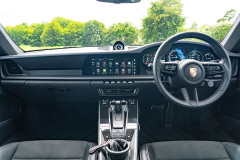 Porsche 911 Carrera GTS PDK 13