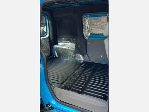Volkswagen Caddy 2.0 SDI PD C20 Panel Van 4dr Diesel Manual L1 Standard Roof (68 bhp) 10