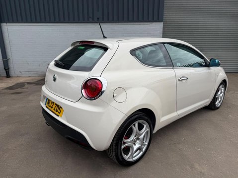 Alfa Romeo Mito 1.4 TB MultiAir Distinctive Euro 5 (s/s) 3dr 8