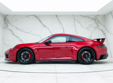 Porsche 911 Carrera 4 GTS (992) 3