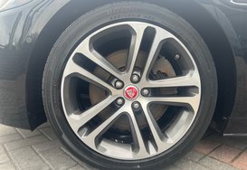 Jaguar XE R-DYNAMIC SE AUTO 13