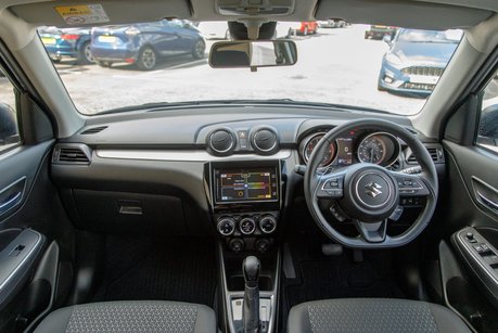 Suzuki Swift SZ5 DUALJET MHEV