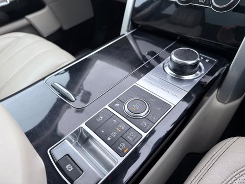Land Rover Range Rover 3.0 TDV6 AUTOBIOGRAPHY 26