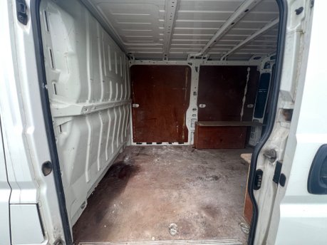 Peugeot Boxer BLUEHDI 333 L1H1 PROFESSIONAL P/V 23