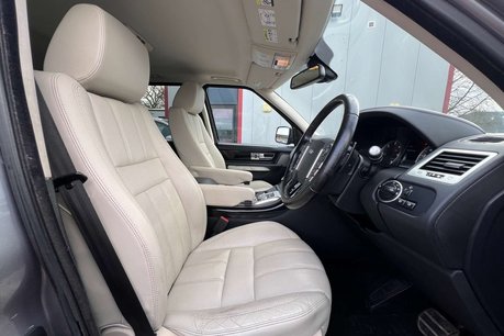 Land Rover Range Rover Sport 3.0 SD V6 HSE Black SUV 5dr Diesel Auto 4WD Euro 5 (255 bhp) 31