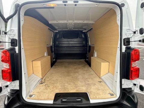 Vauxhall Vivaro 1.5 Vivaro F2900 Prime S/S 5dr 11