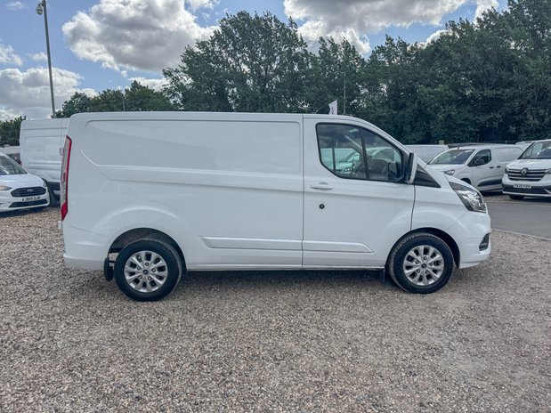 Ford Transit Custom SWB L1H1 Low Roof Limited 280 Air Con Alloys Sensors Cam EURO 6 5