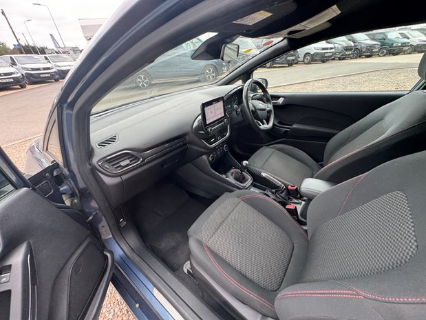 Ford Fiesta Petrol SWB L1H1 Low Roof Sport Air Con Alloys EURO 6 NO VAT 11