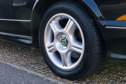 Bentley Continental R Mulliner 12