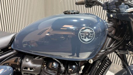 Royal Enfield Shotgun 2025 ONLY 2K GREAT CONDITION MOT 2028 LARGE TOP BOX 35