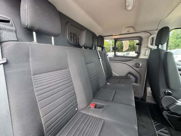 Ford Transit Custom Crew Cab AUTO SWB L1H1 Low Roof Limited 320 Air Con Alloys Sensors Cam EURO 16