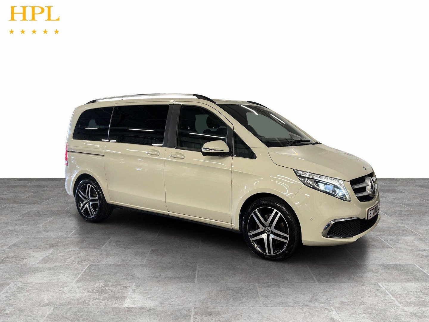 Mercedes-Benz V Class listing photo
