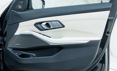 BMW Alpina B3 Touring 26