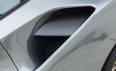 Ferrari 488 GTB 24