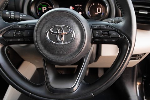 Toyota Yaris EXCEL FHEV 20