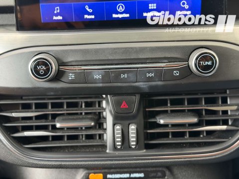 Ford Focus 1.0 Focus Titanium 5dr 35