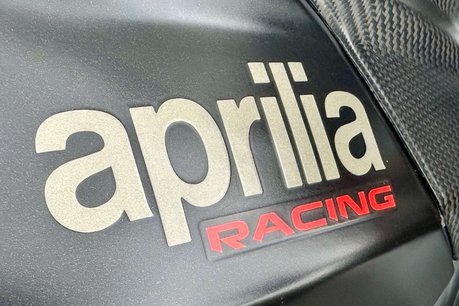 Aprilia RSV 1.1 RSV 4 1100 Factory 43
