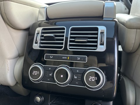 Land Rover Range Rover TDV6 VOGUE 13