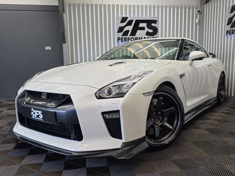 Nissan GT-R 3.8 V6 Recaro Coupe 2dr Petrol Auto 4WD Euro 6 (570 ps) 32