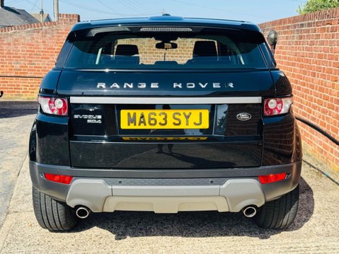 Land Rover Range Rover Evoque 2.2 SD4 Pure Tech SUV 5dr Diesel Manual 4WD Euro 5 (s/s) (190 ps) 4